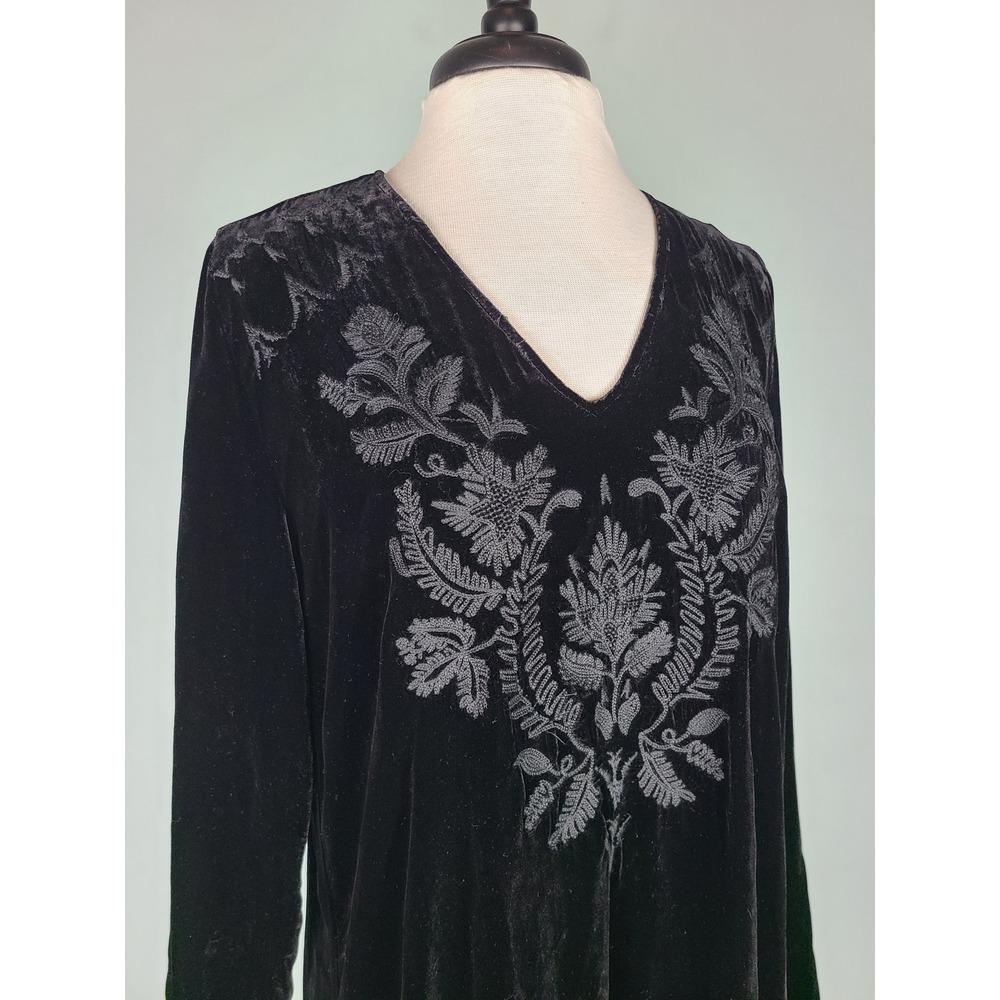 Johnny Was‎ Sz L Tilda Embroidered Black Velvet Silk Tunic Top Boho Whimsigoth - Picture 3 of 6